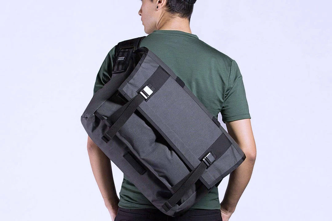 Mission Workshop Monty Advanced Messenger Bag Luggage & Bike-Packing Bags 3 Mission Workshop Monty Advanced Messenger Bag Luggage & Bike-Packing Bags
