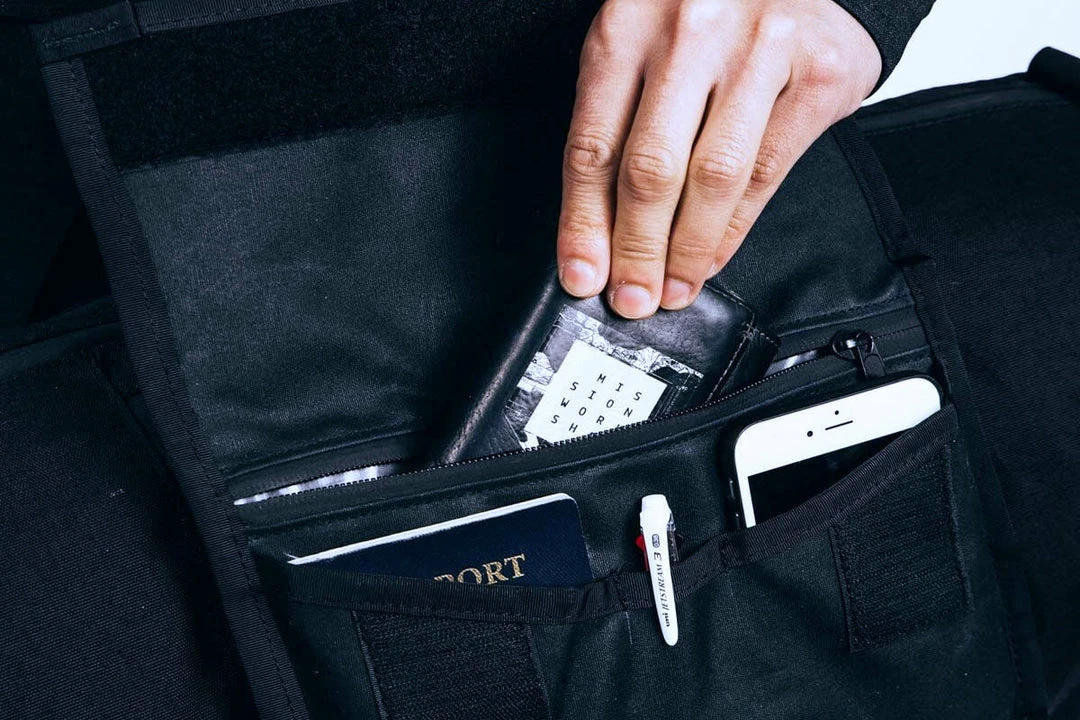 Luggage & Bike-Packing Bags Mission Workshop Arkiv Mini Folio 2 Luggage & Bike-Packing Bags Mission Workshop Arkiv Mini Folio