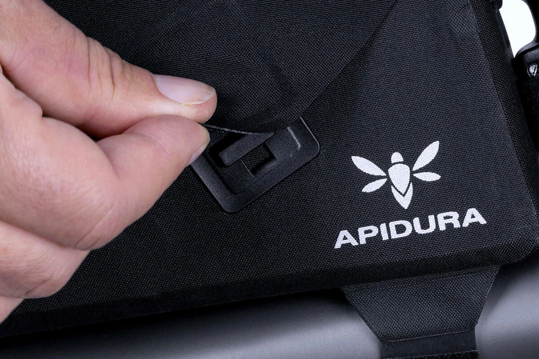 Apidura Luggage & Bike-Packing Bags Apudura Racing Long Top Tube Pack 7 Apidura Luggage & Bike-Packing Bags Apudura Racing Long Top Tube Pack